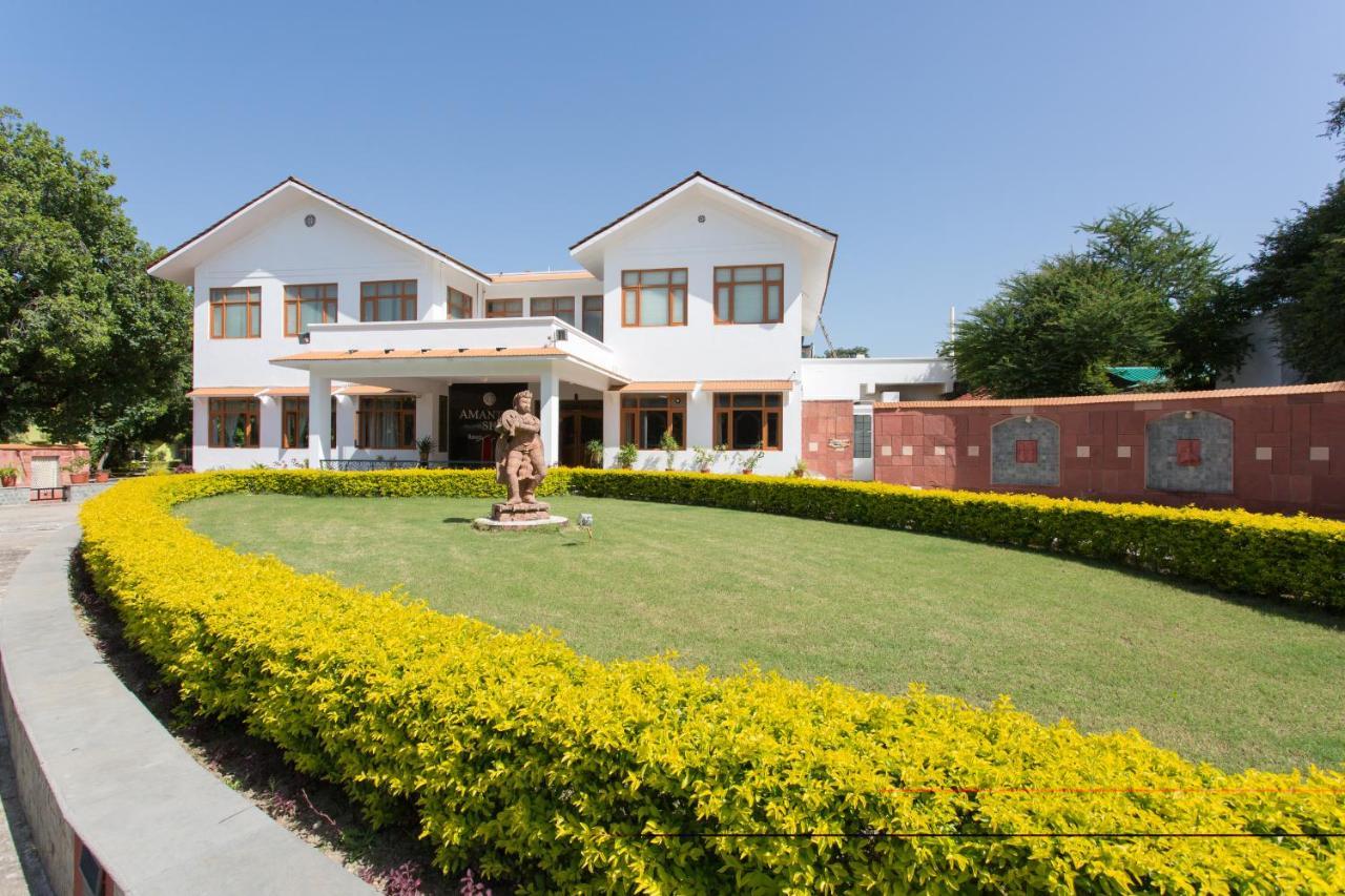 Amantra Shilpi Resort & Spa ウダイプル エクステリア 写真