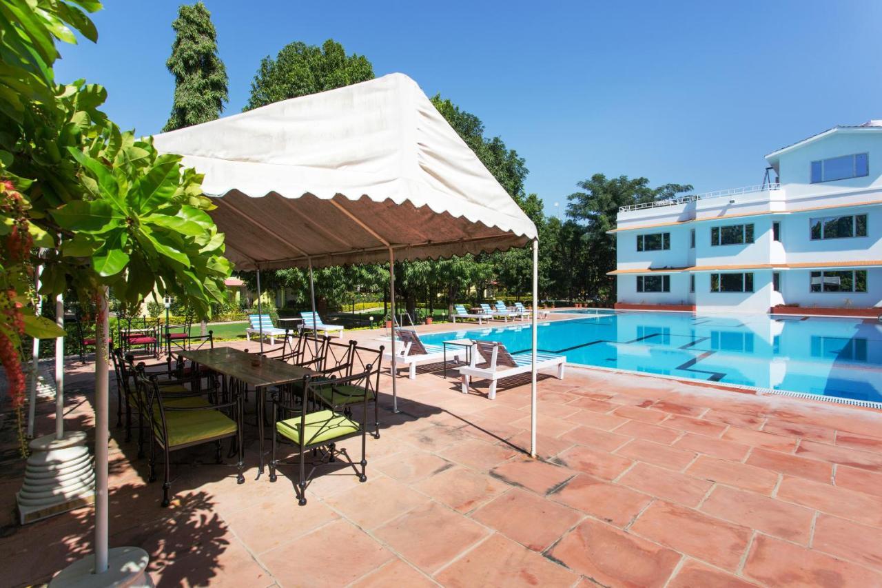 Amantra Shilpi Resort & Spa ウダイプル エクステリア 写真