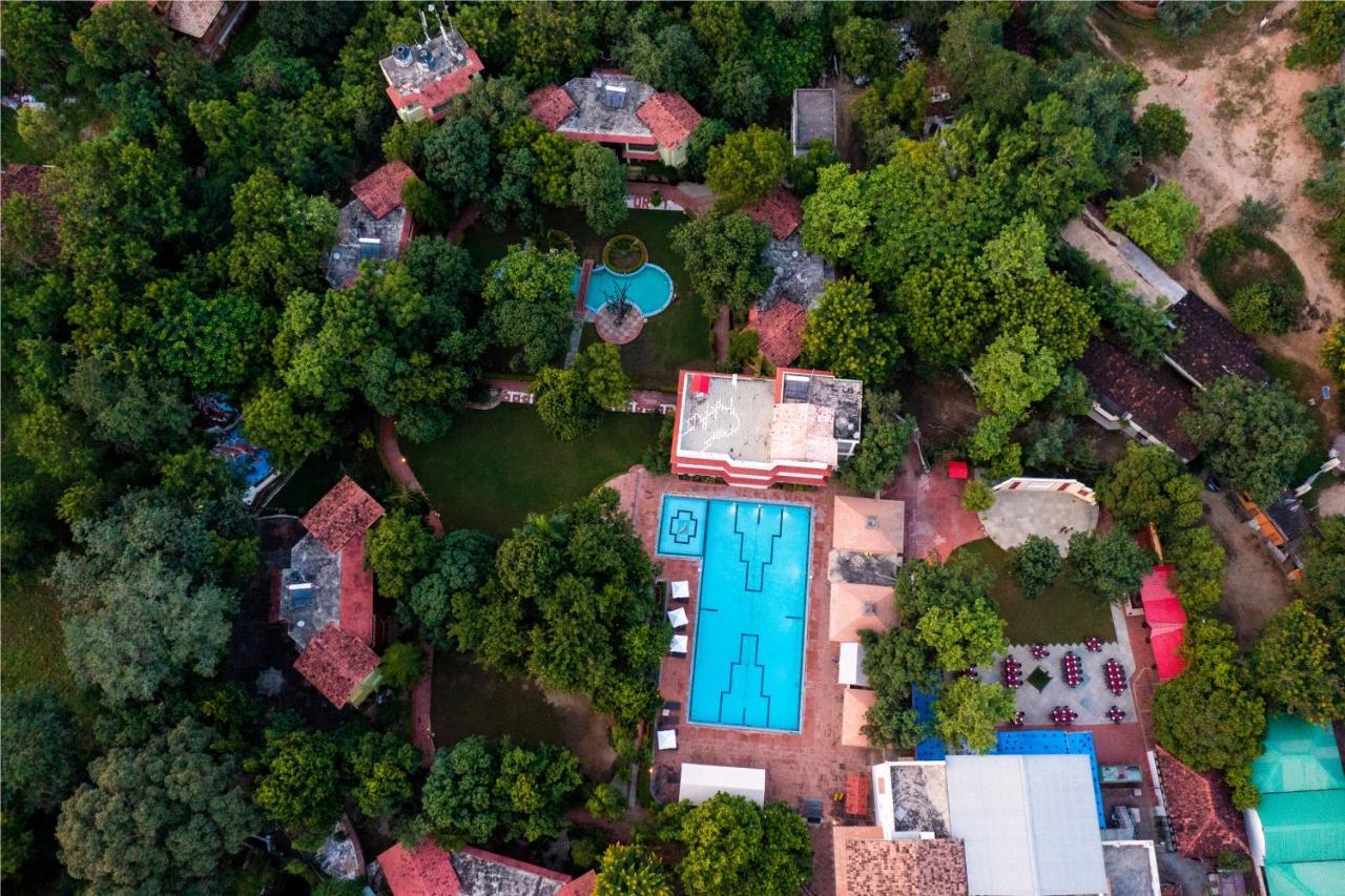 Amantra Shilpi Resort & Spa ウダイプル エクステリア 写真