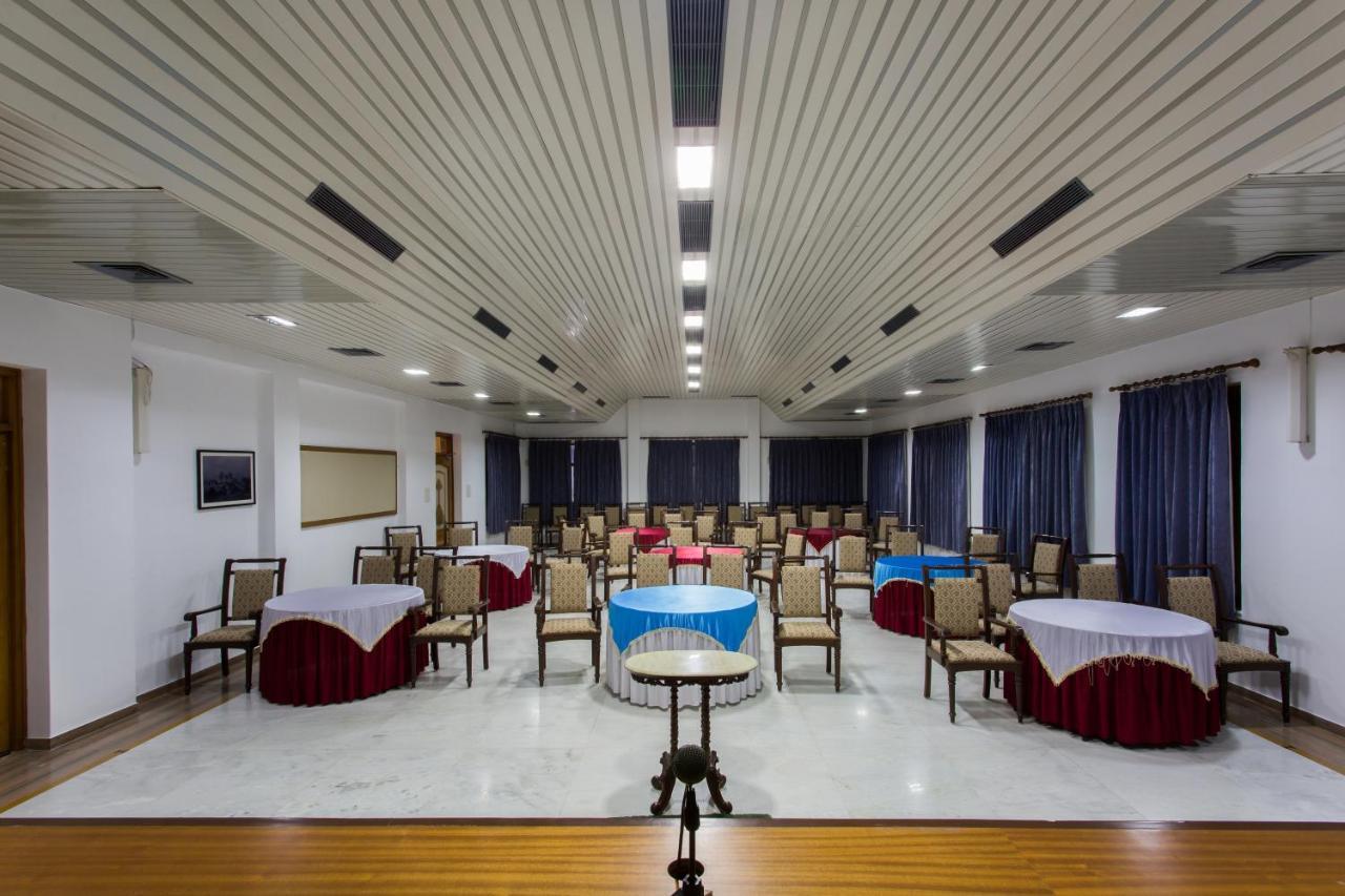 Amantra Shilpi Resort & Spa ウダイプル エクステリア 写真