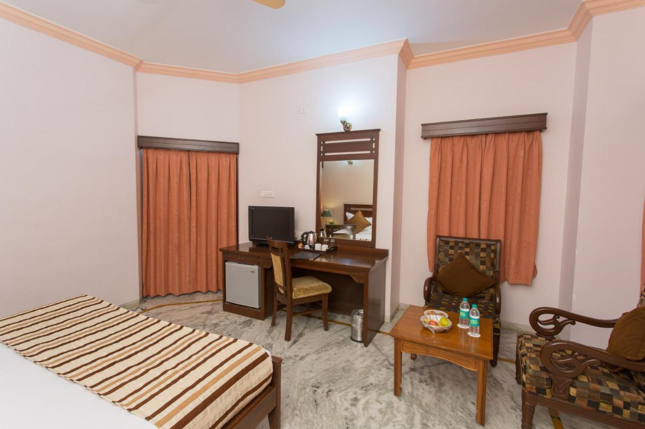 Amantra Shilpi Resort & Spa ウダイプル エクステリア 写真