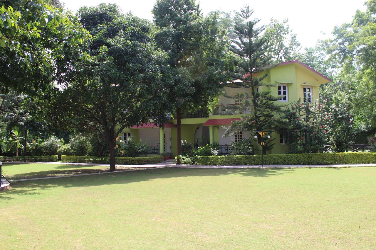 Amantra Shilpi Resort & Spa ウダイプル エクステリア 写真